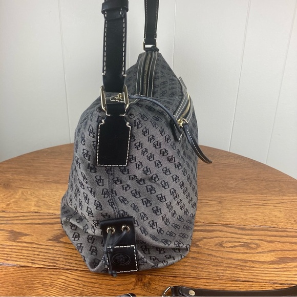 Dooney & Bourke Vintage Sig large slouchy hobo & wristlet Gray/Black Blue Duck - Picture 5 of 13
